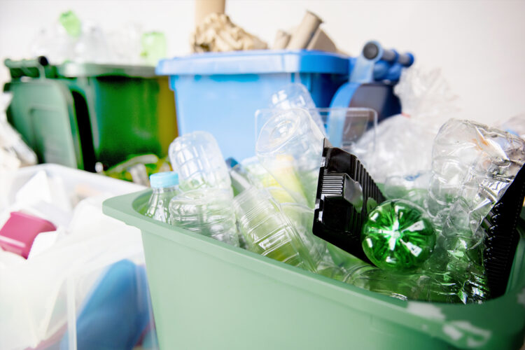 Botellas de plástico, reciclaje, medio ambiente, ley de residuos