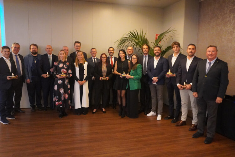 premios xvi